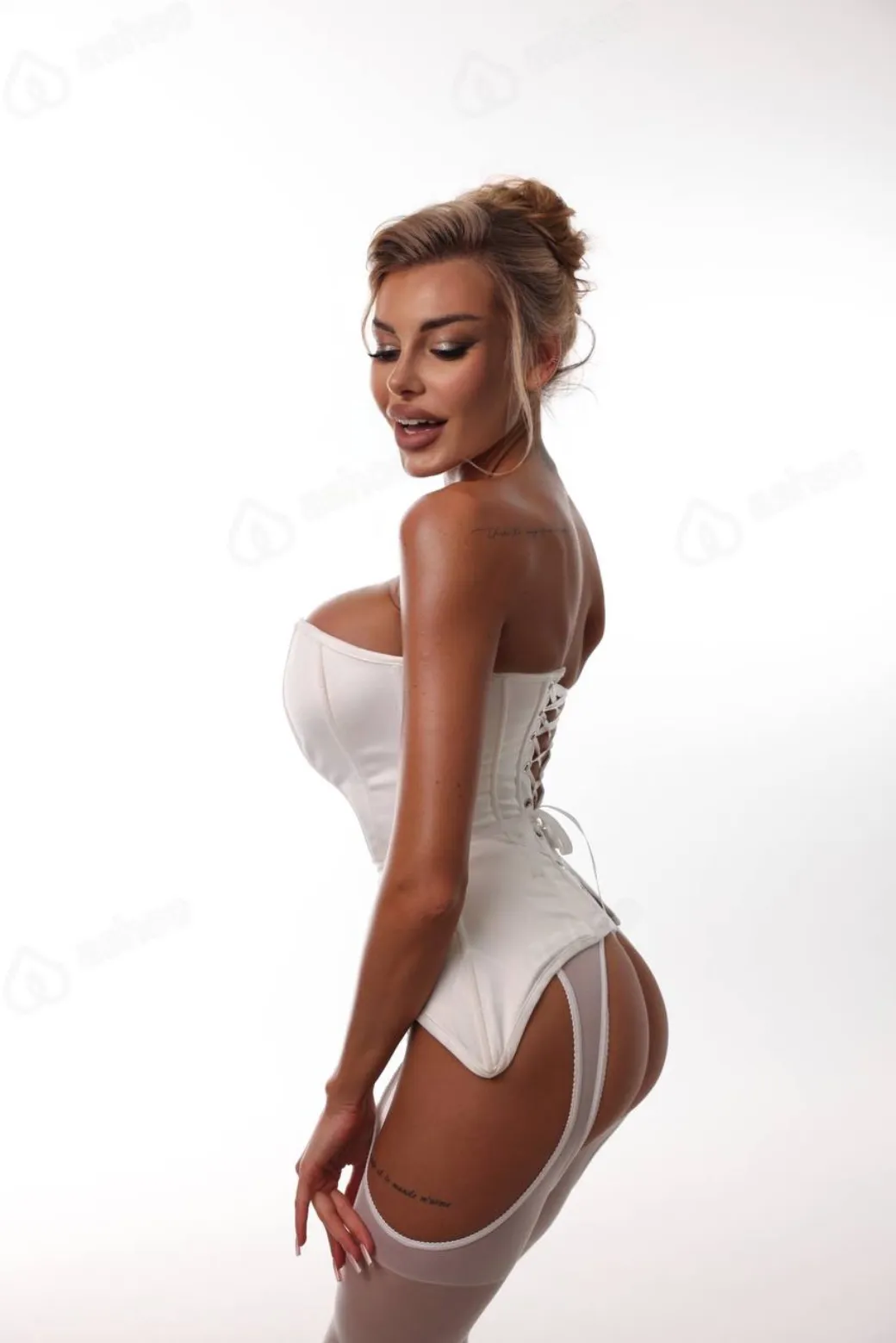 Алекса VIP, 24